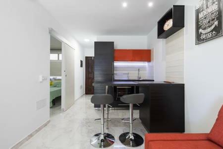 شقة 5 Min Walk From Yumbo 208 بلايا ديل إنغلز المظهر الخارجي الصورة